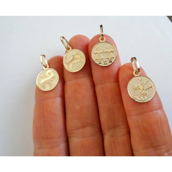 Solid 10k Gold Zodiac Sign Coin Charm Necklace, Astrology Horoscope Pendant - Picture 3 of 7